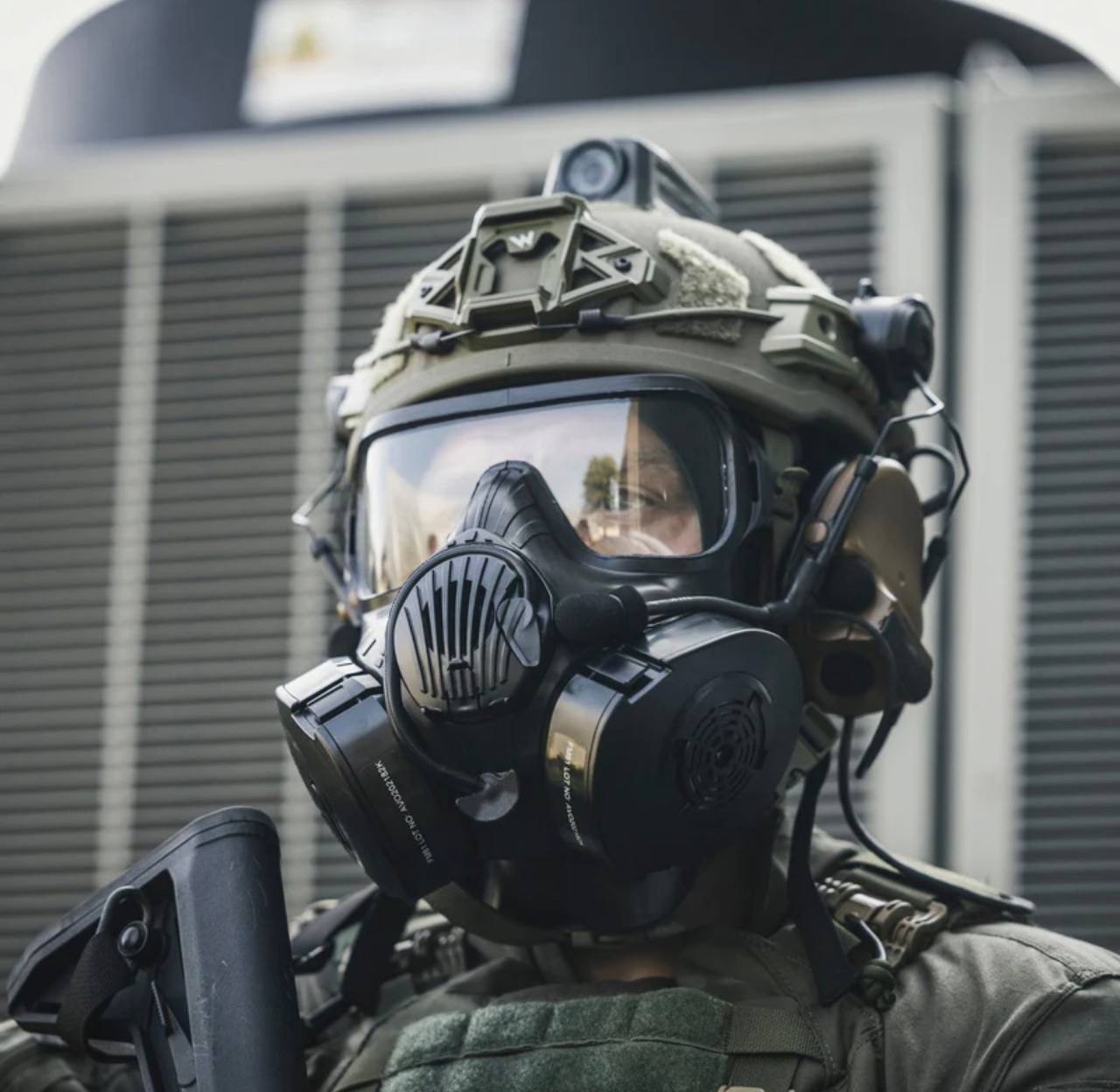 Avon FM50 Gas Mask Respirator Full Face NBC CBRN New Sealed Size L Kit