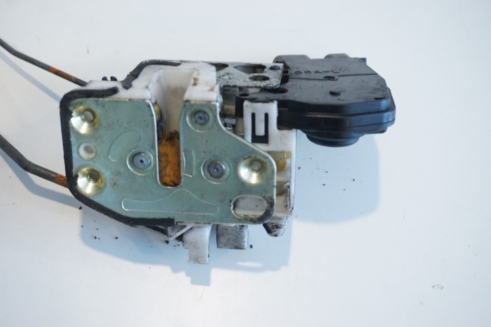 2003 - 2011 Honda Element Driver Front Door Latch OEM
