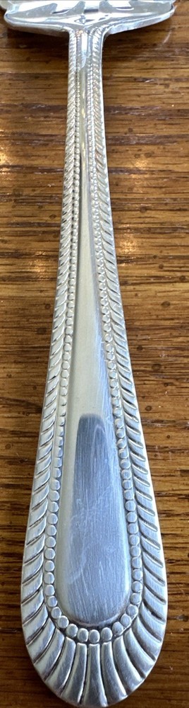 WALLACE Wickham Deep Silverplate Serving Meat Fork Flatware Fan Bead 9”