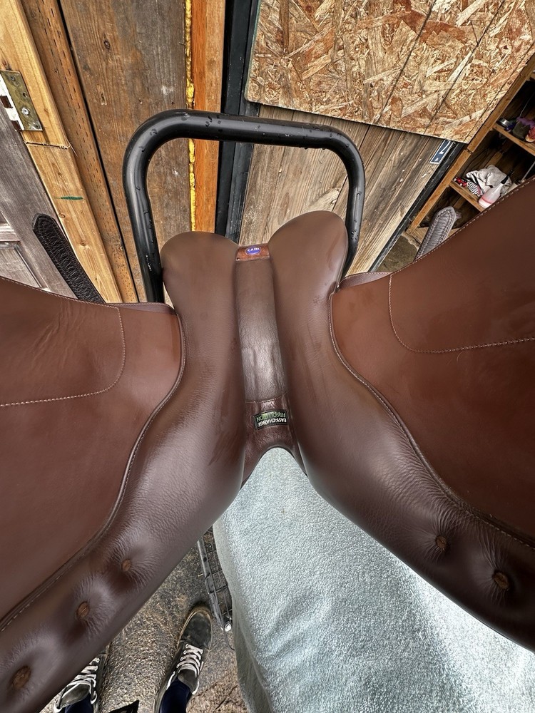 Wintec Bates Saddle With Easy-Change Gullet System