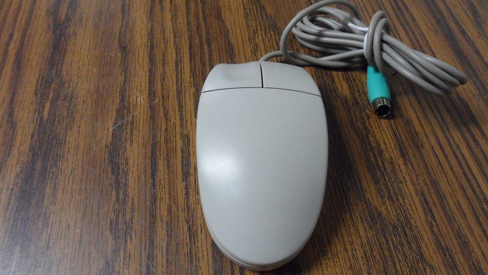 Vintage Generic 2 Button PS/2 Mouse model M-S34
