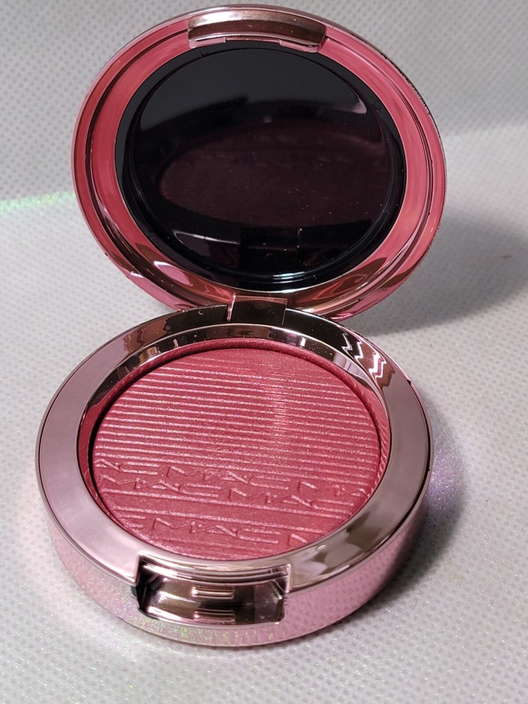 MAC Under My Plum Extra Dimension Blush (0.14 oz.) M.A.C