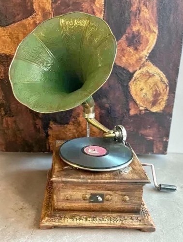 Antique Gramophone, Fully Functional Working Phonograph, win-up record player