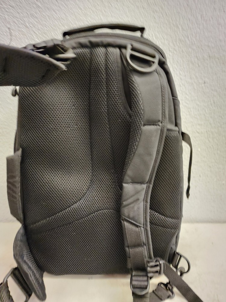 Case Logic DSS-103 Luminosity Large Sling Backpack (Black)