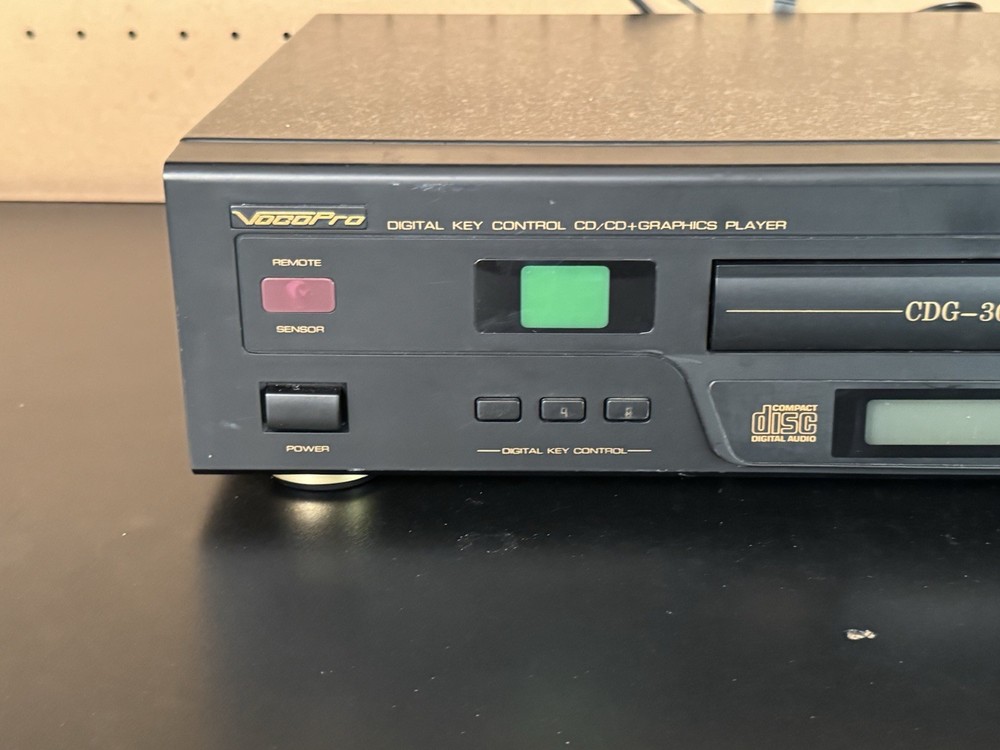 VocoPro CDG-3000 Digital Audio/Compact Disc Player System