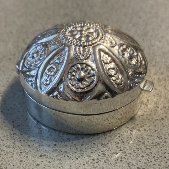 Vintage 925 sterling repousse domed small box for gifts, notes, pills, etc