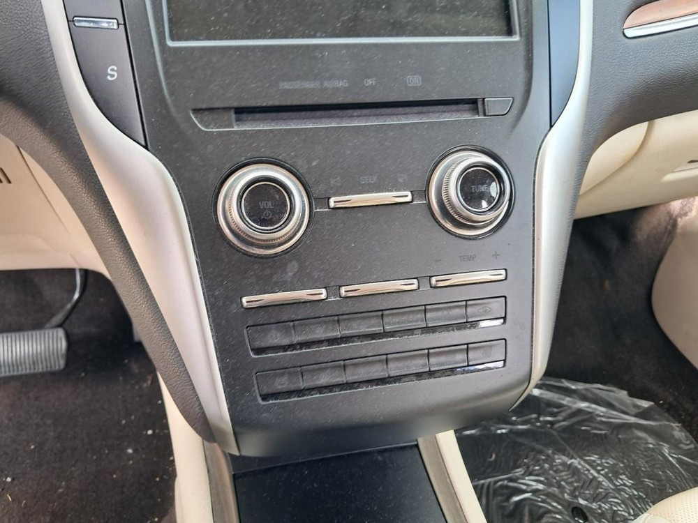 MKC 2016 Glove Box 4815802