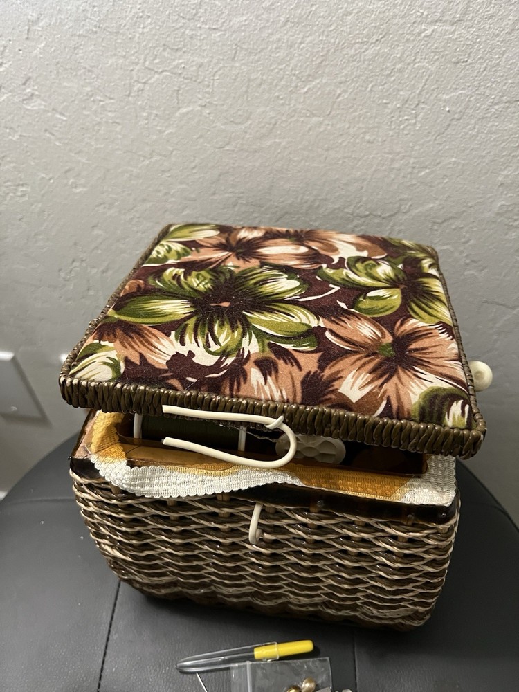 Sewing basket vintage!