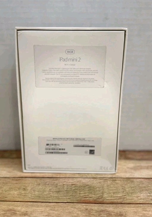 Apple IPad Mini 4TH Gen 16GB White Empty Box Only