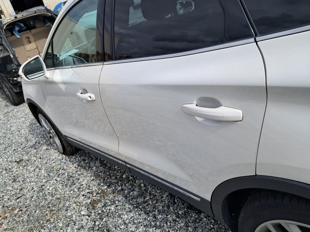 MKC 2016 Glove Box 4815802