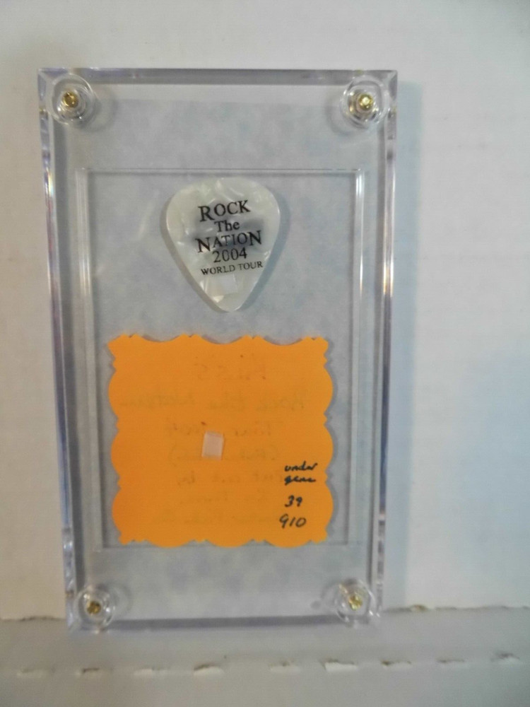 KISS~GENE SIMMONS~GUITAR PICK/CASE~2004 READ DESCRIPTION (69)