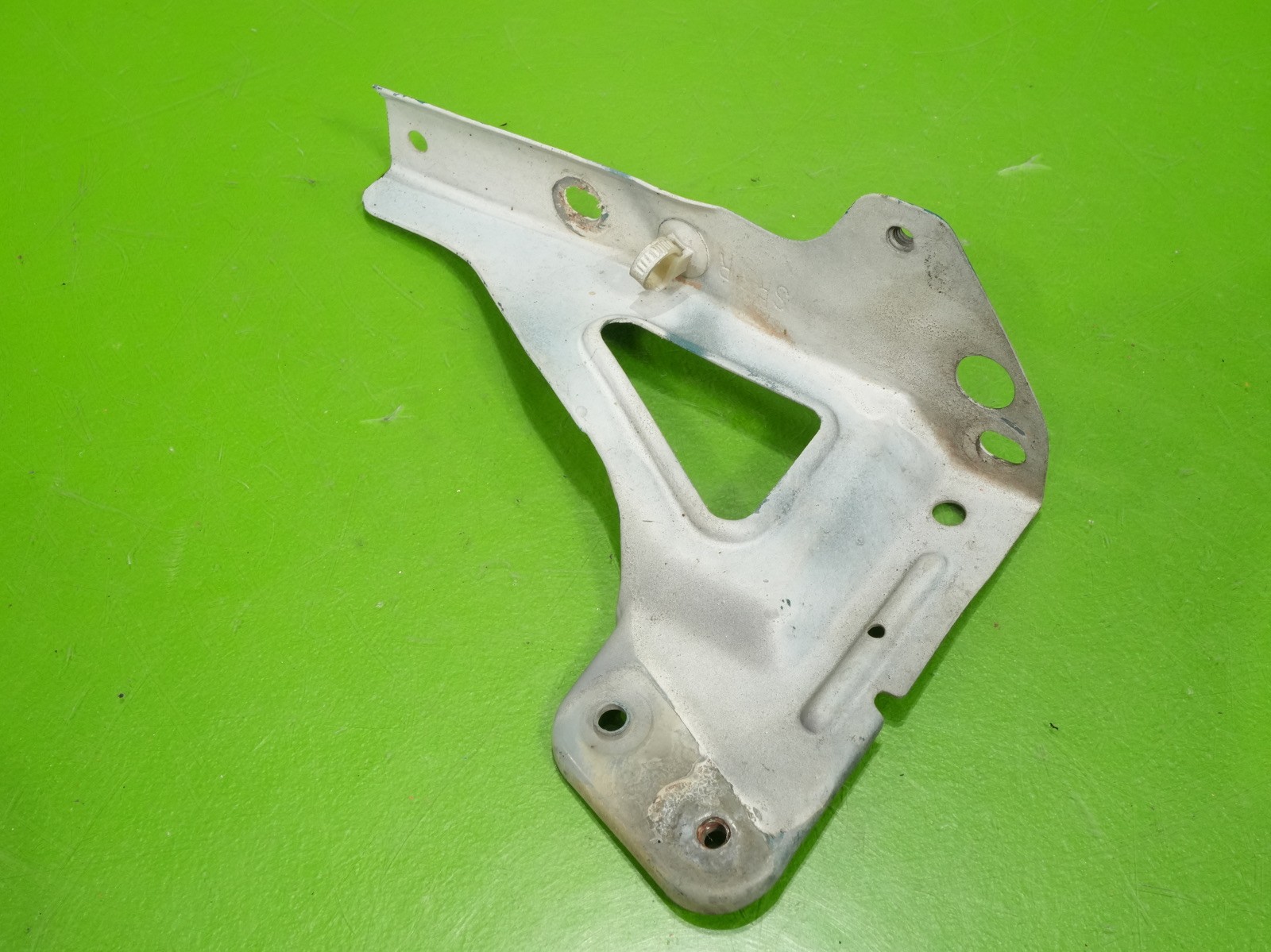 92-95 Civic hatch OEM passenger right fender bumper mount bracket support stay