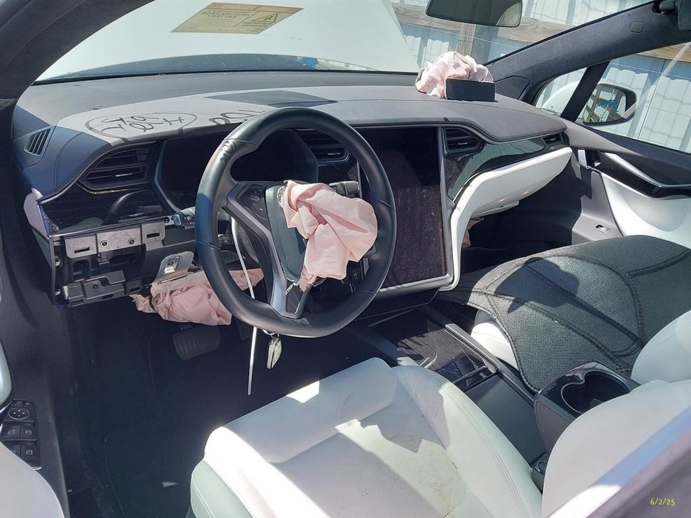 TESLA X 2019 Camera/Projector 3439867
