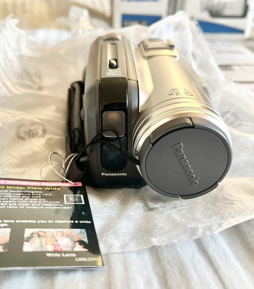 NIB Panasonic PV-GS80 MiniDV Camcorder Optical Image Stabilization NTSC Silver