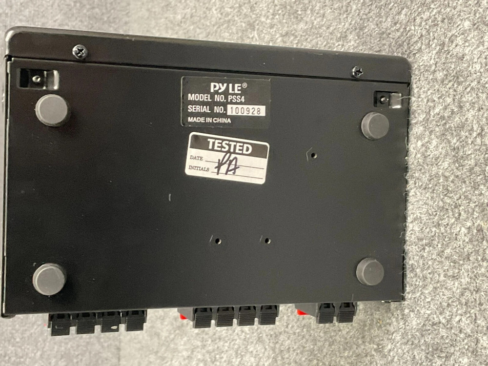 Pyle Speaker Selector PSS4 Compact 4-Channel High Power Room Splitter - Black