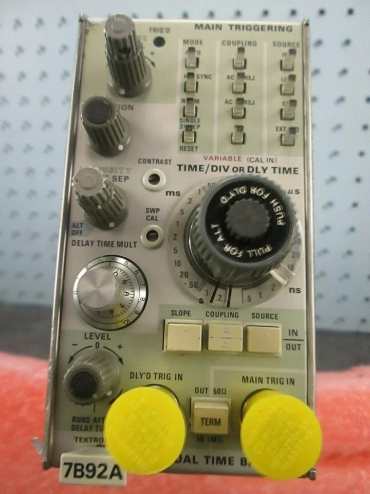 Tektronix 7B92A Dual time Base