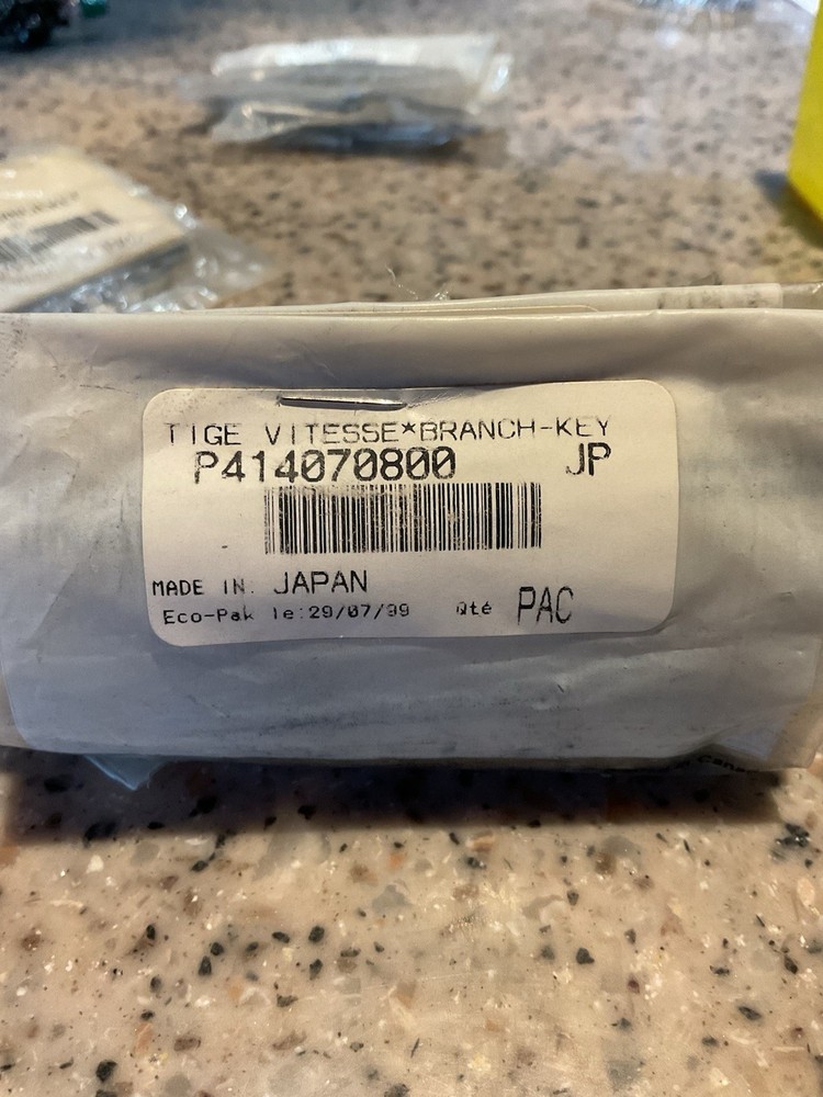 Genuine OEM Ski-Doo Branch-Key 414070800 Quantity (5)