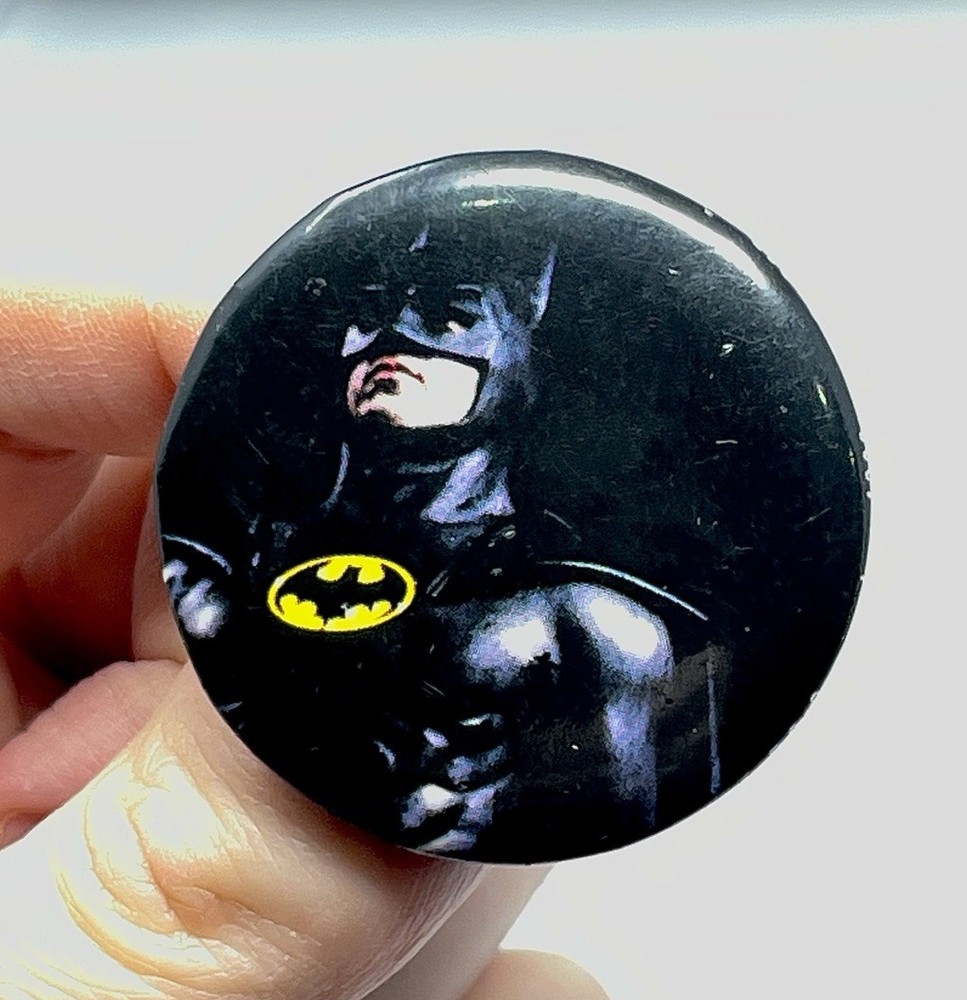 Vintage 1989 DC Comics Batman Pinback Button