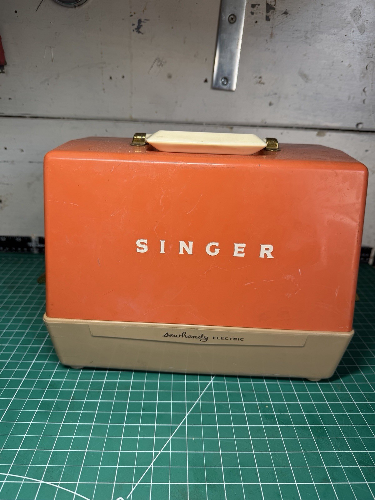 Singer 50D Kids Sewing Machine Read Description