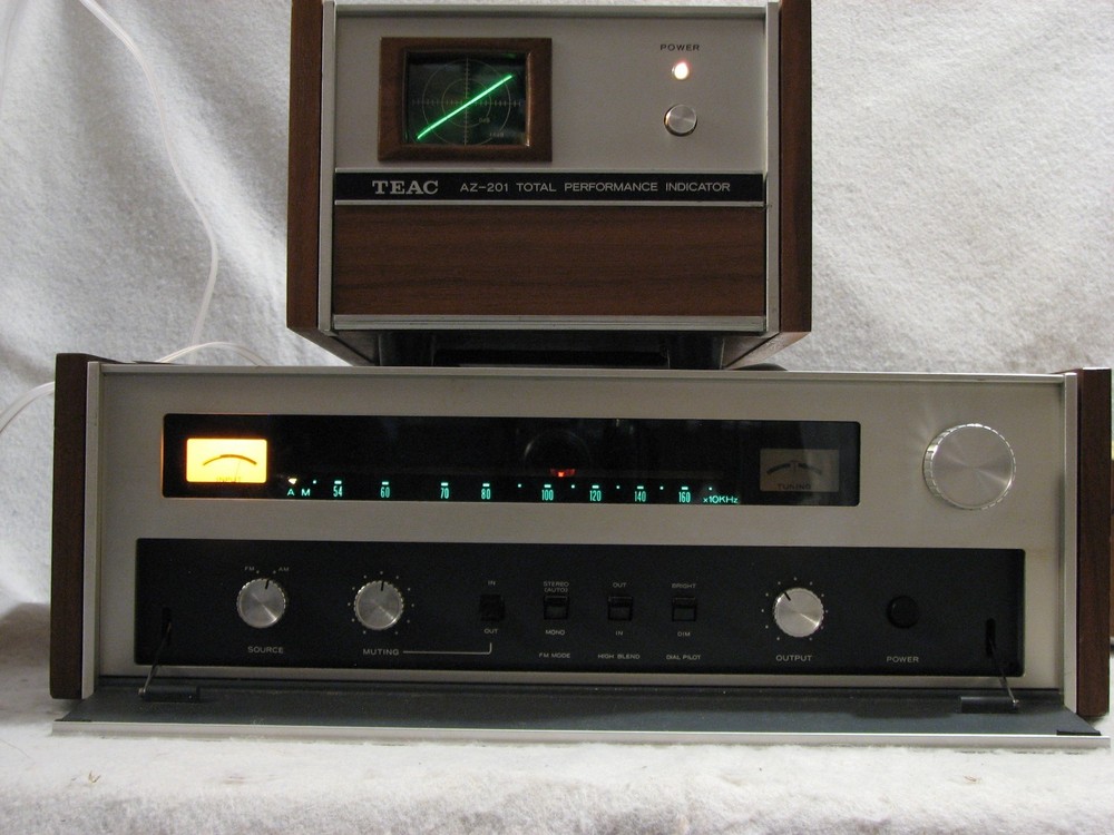 Teac AZ-201 total peformance indicator