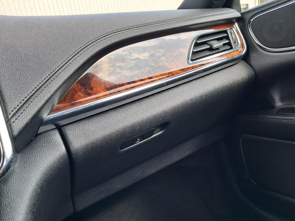 CONT-LINC 2017 Glove Box 4860296