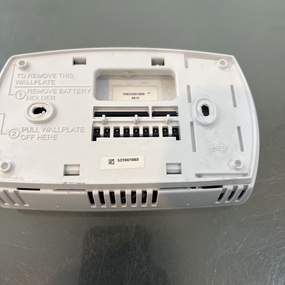 Honeywell TH5220D1003 FocusPro 5000 Non-Programmable Thermostat