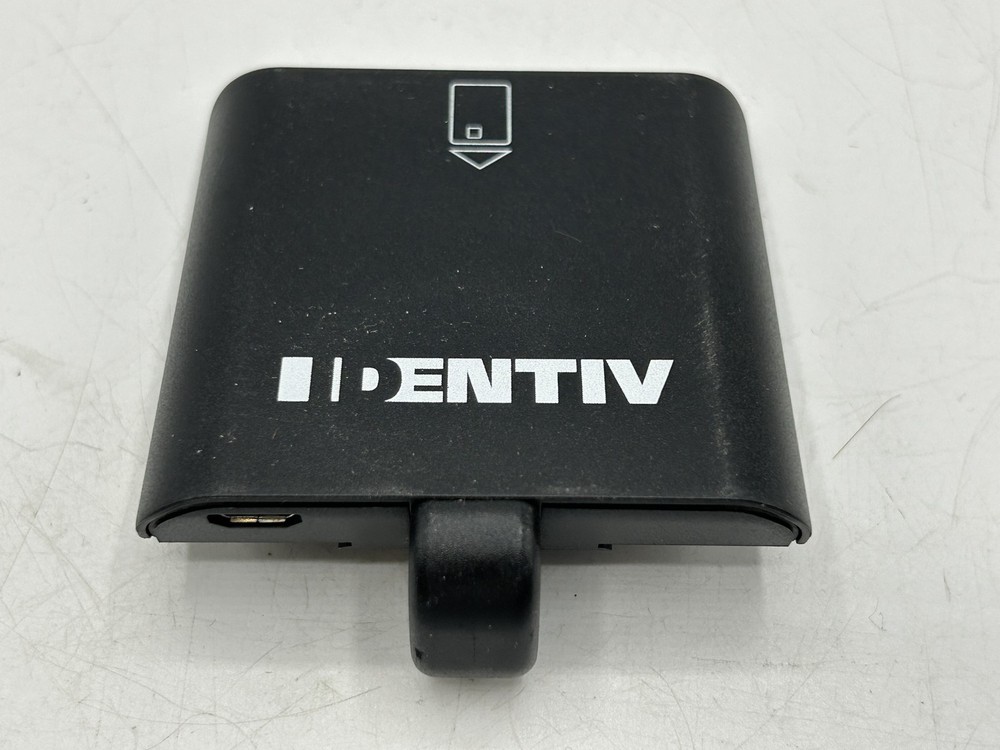OtterBox Identiv iAuthenticate 2.0 Smart Card Reader W/ Lightning Connector