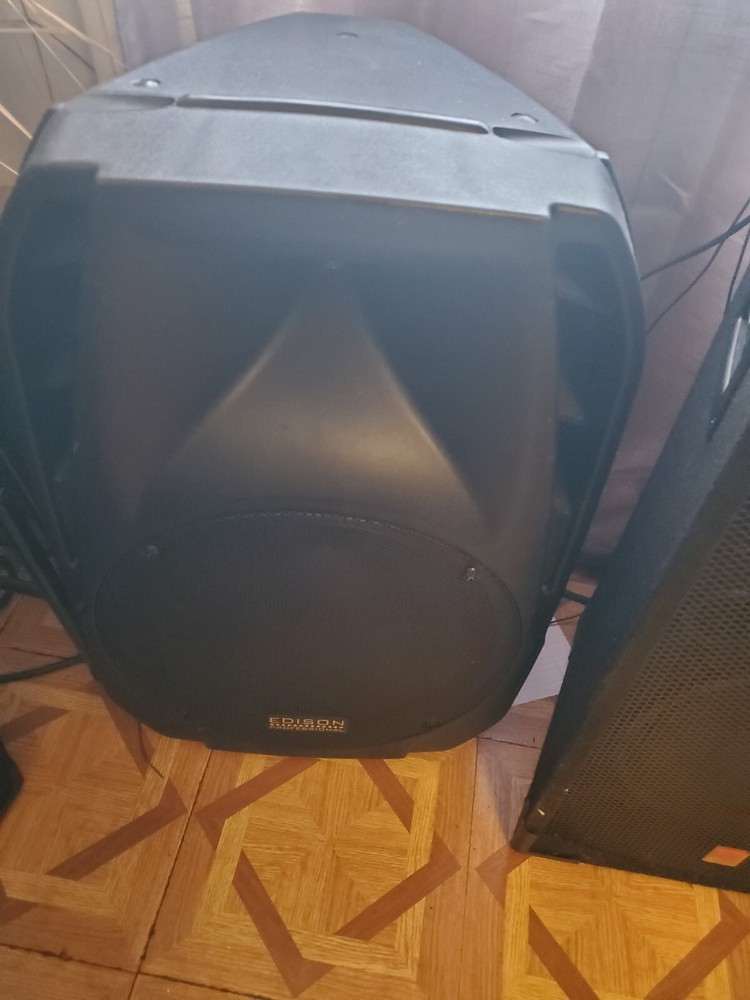 DJ MIXER, AMP AND 3 SPEAKERS