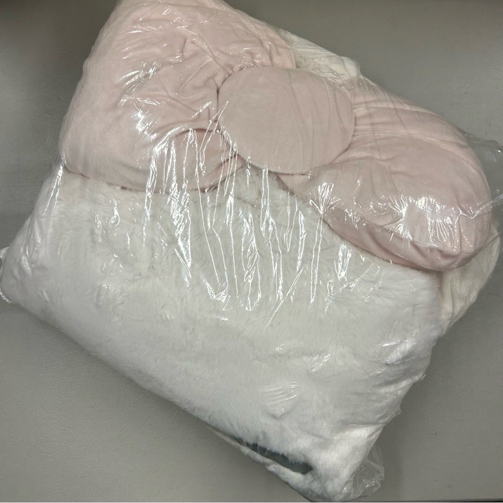 Hello Kitty x Pottery Barn Bean Bag Chair Slipcover Only Medium Polar Bear New