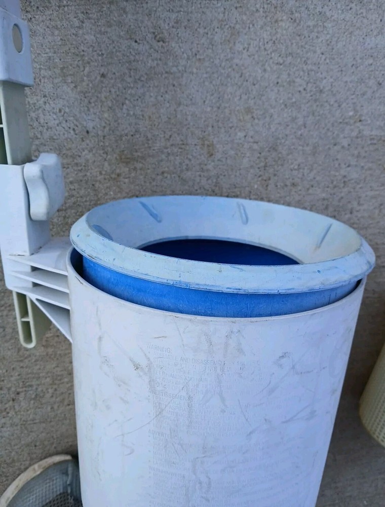 Deluxe Wall Mount Surface Skimmer Basket Pool Cleaner