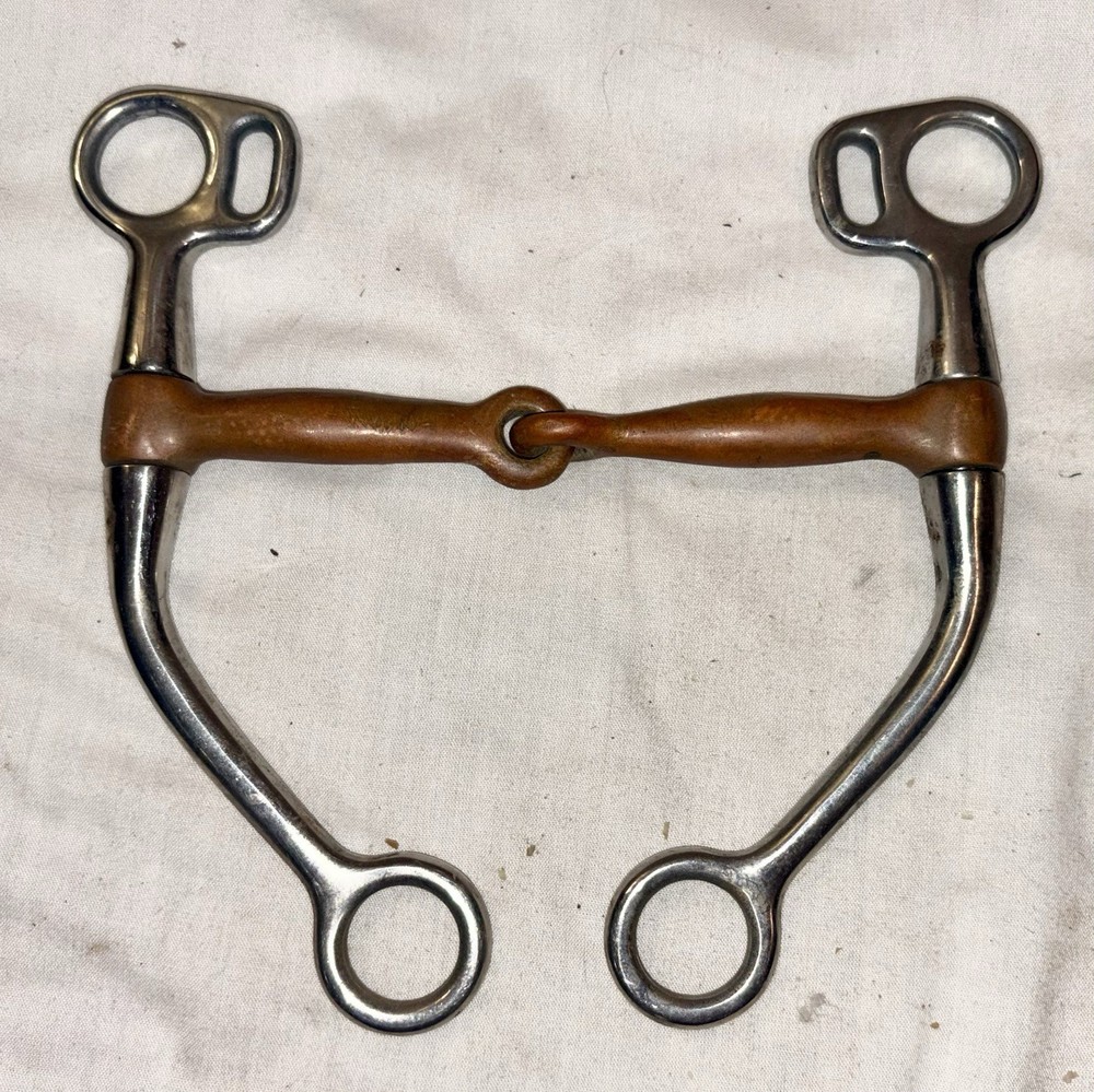 SHOWMAN STAINLESS STEEL BIT WITH 6" COPPER SNAFFLE