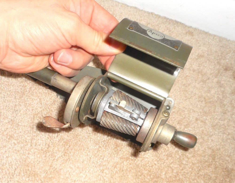 GREAT VINTAGE APSCO DANDY PENCIL SHARPENER