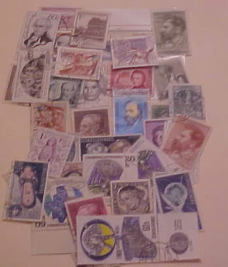 MUSIC 30 DIFF.CZECHOSLOVAKIA ALSO 1 SHEETLET PLUS 12 SQUARE STAMPS