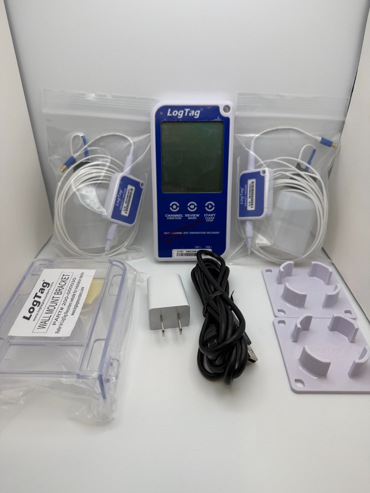 LogTag UTRED30 Vaccine Monitoring Kit w/ Dual CP100 Smart 3.0m Sensors OPEN BOX!