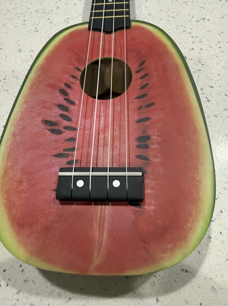 Amahi ukulele Watermelon Soprano Beginner Easy Transport