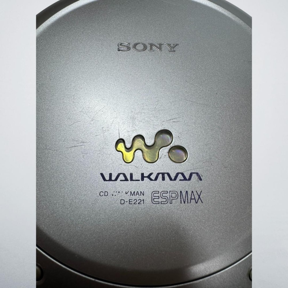 Sony D E221 Walkman Portable CD Player ESP MAX Excellent Condition Rare