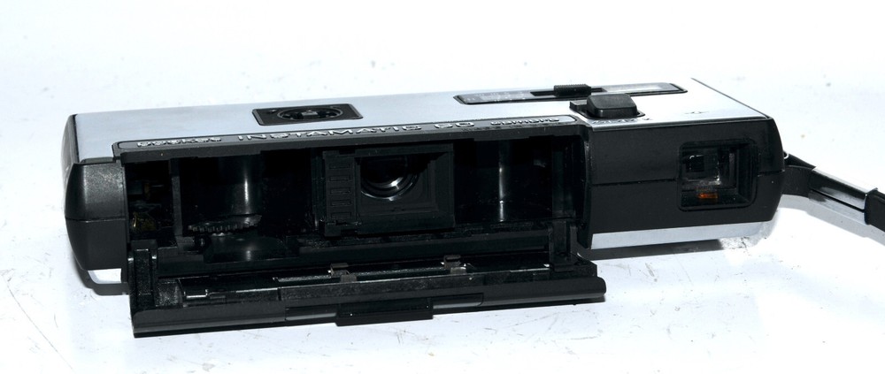 Kodak Pocket Instamatic 60 w/ Case