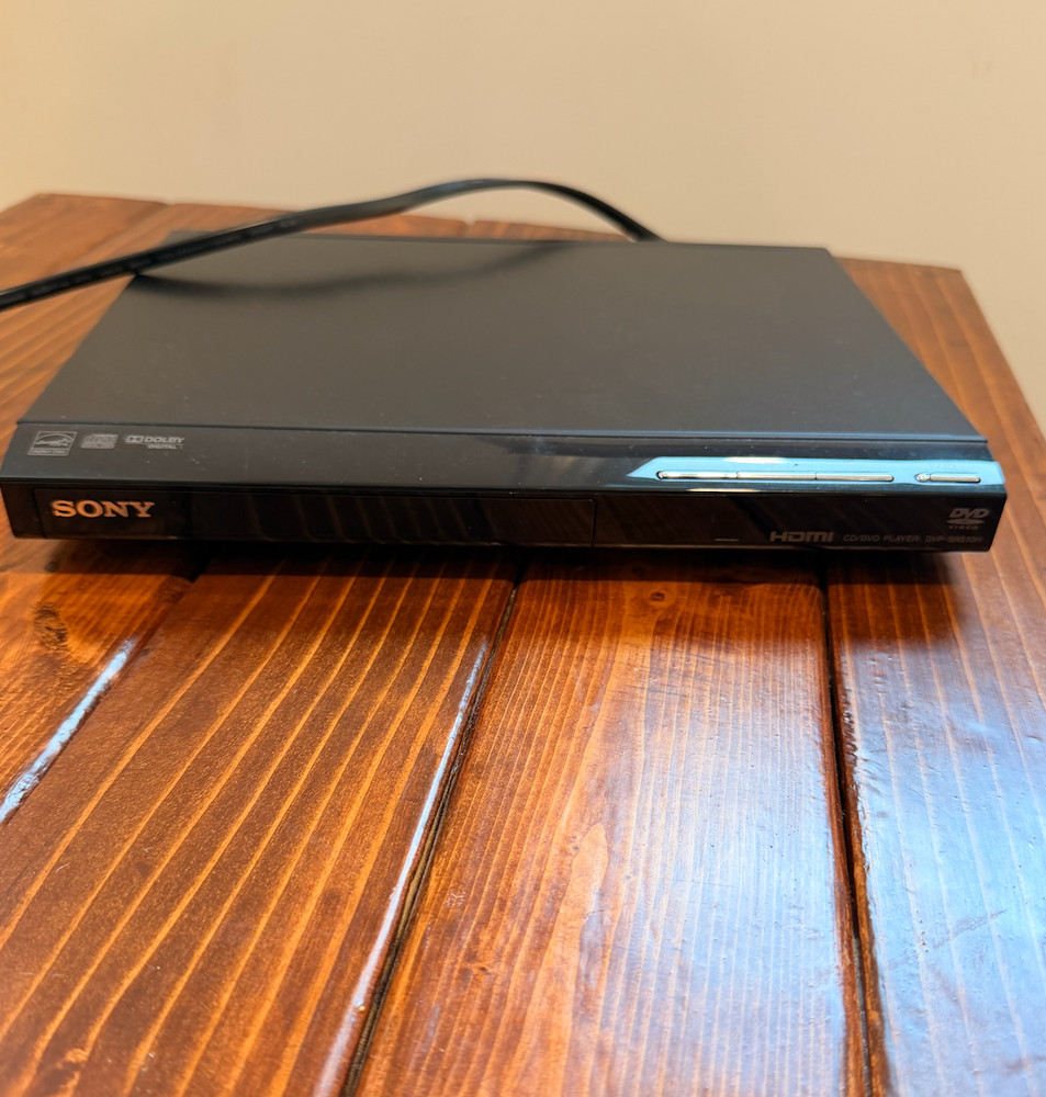 2 Black Sony CD/DVD players - HDMI or RCA - Includes working remotes