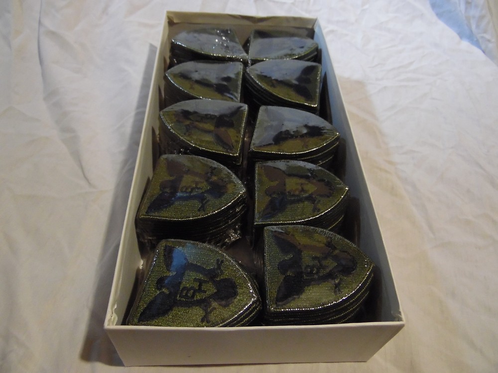 200 US Army 86th Reserve Command Patches