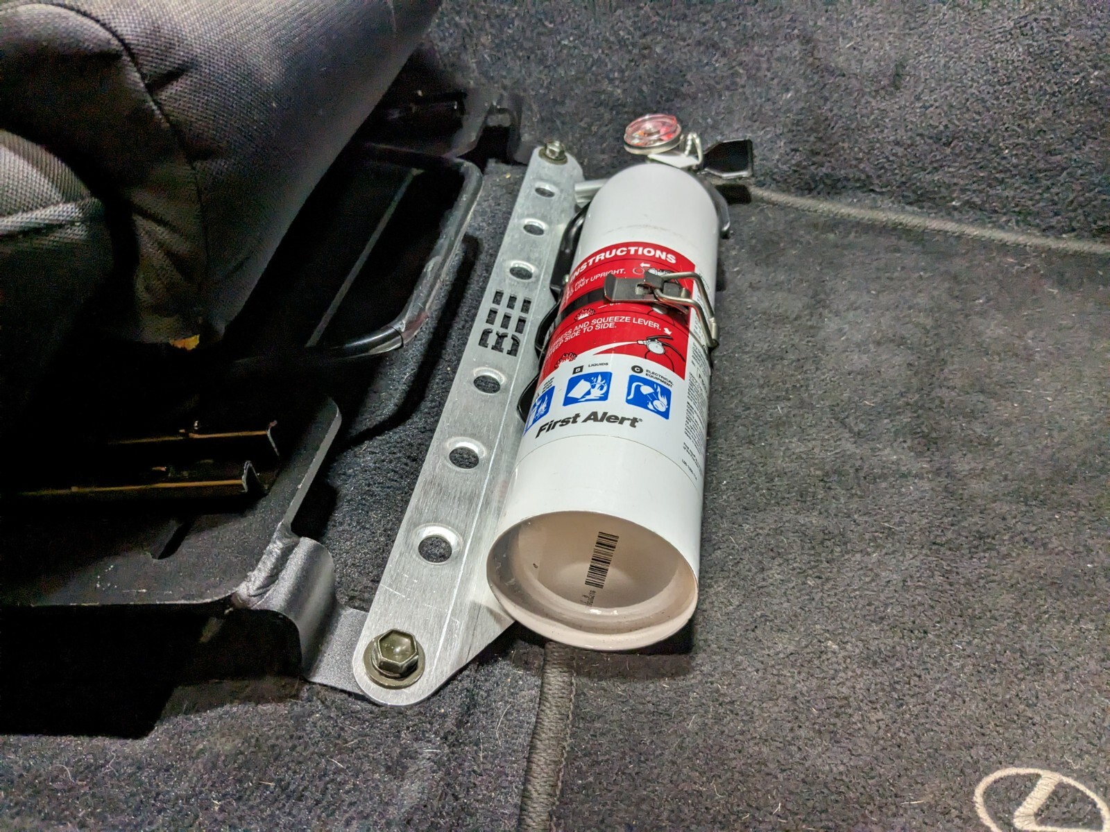 IS300 GS300 OTF Fire Extinguisher Mount