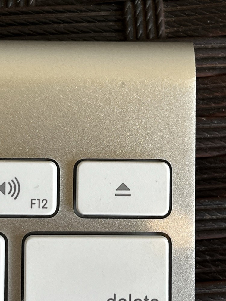 Apple Wireless Keyboard A1314 & Magic Mouse A1296 – Bluetooth Mac Bundle Set