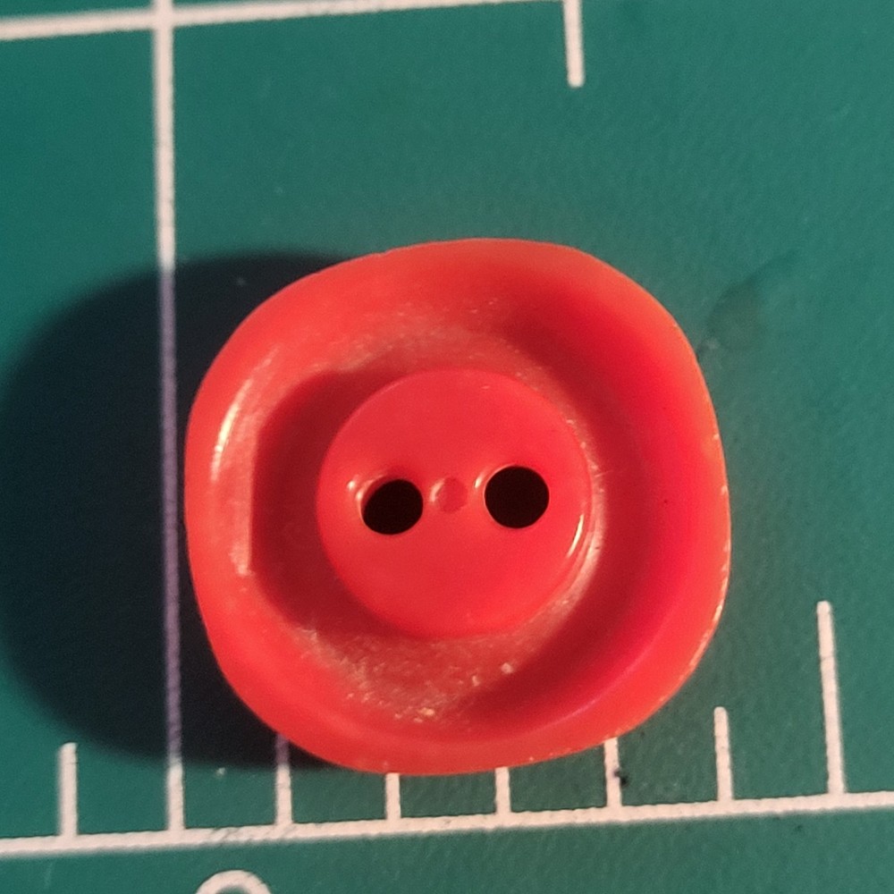 Colt # 7 button red square fancy edges 5/8" confirmed pattern excellent