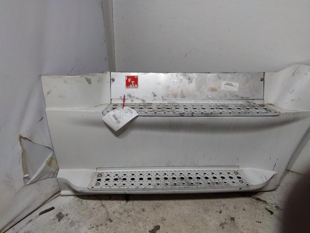 For 2014 FREIGHTLINER CASCADIA 125 SIDE FAIRING Right ,  CO