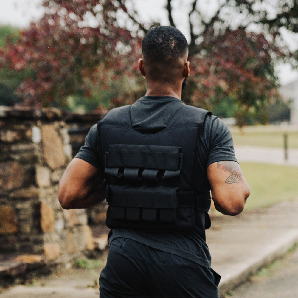 Titan Fitness Elite Series 40 LB Adjustable Weight Vest, (16) 2.5 LB Ingots