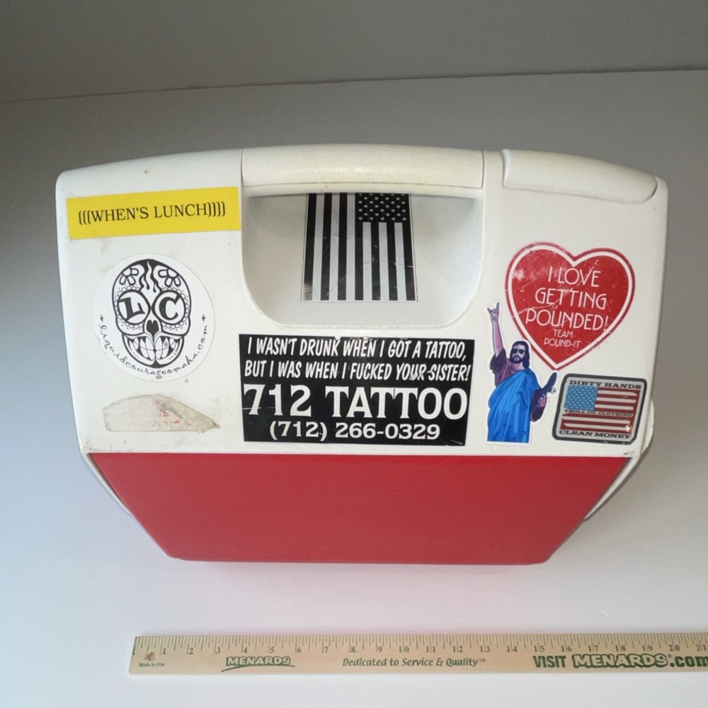 Igloo Cooler Box Red White Plastic Stickered 13x10x8.5 in Solid Capacity