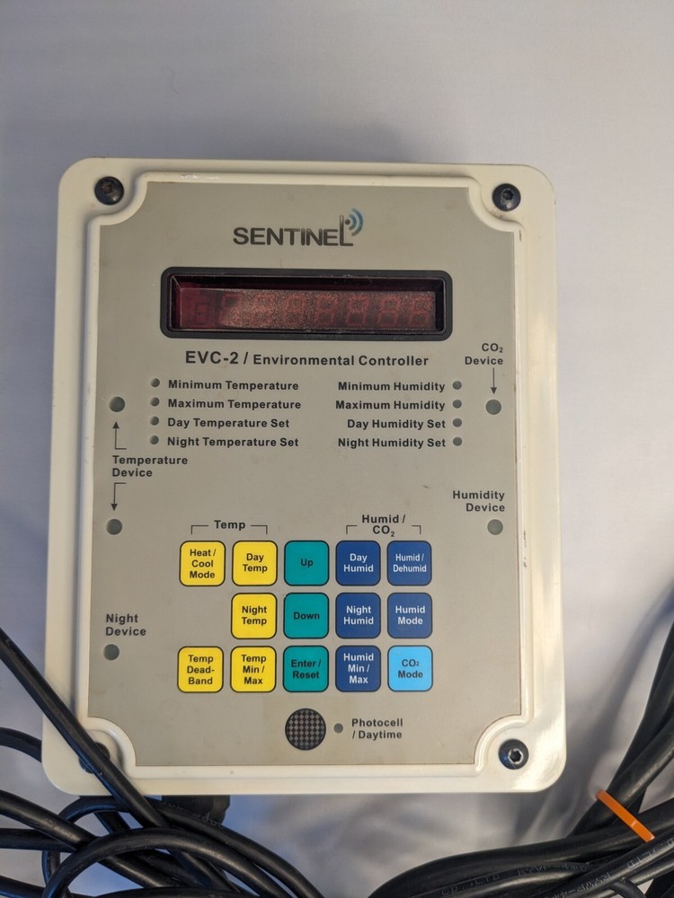 Sentinel EVC-2 Environmental Controller Temp Humidity CO2 working Free Shipping