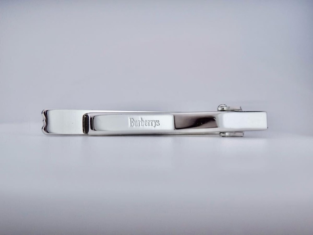 Burberry Silver Tie Pin Bar 7-7-377