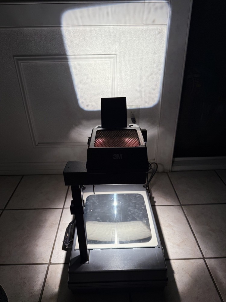 3M 2000 AG Overhead Projector Briefcase Portable Transparency TESTED