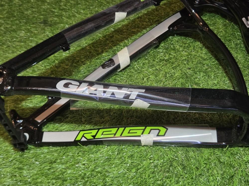 New Giant Reign 0 Size M 26" Frameset