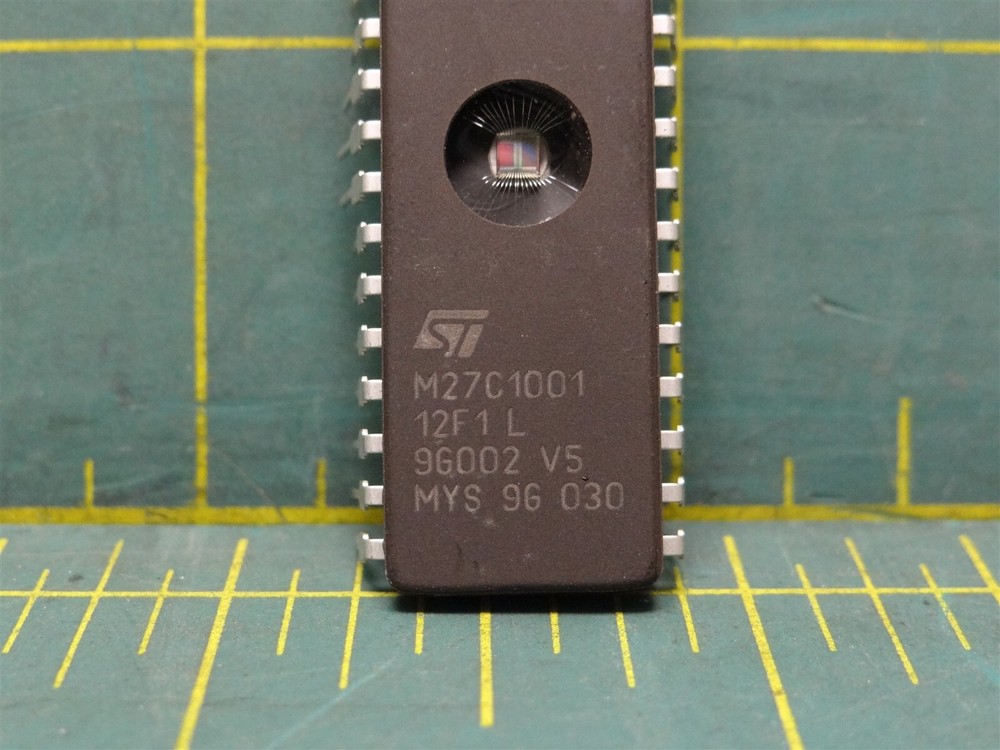 STMicroelectronics EPROM Memory Integrated Circuit M27C1001-12F1 128Kx8 1Mbit
